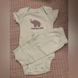Simple Joys by Carter’s 0-3M Onesie Set
